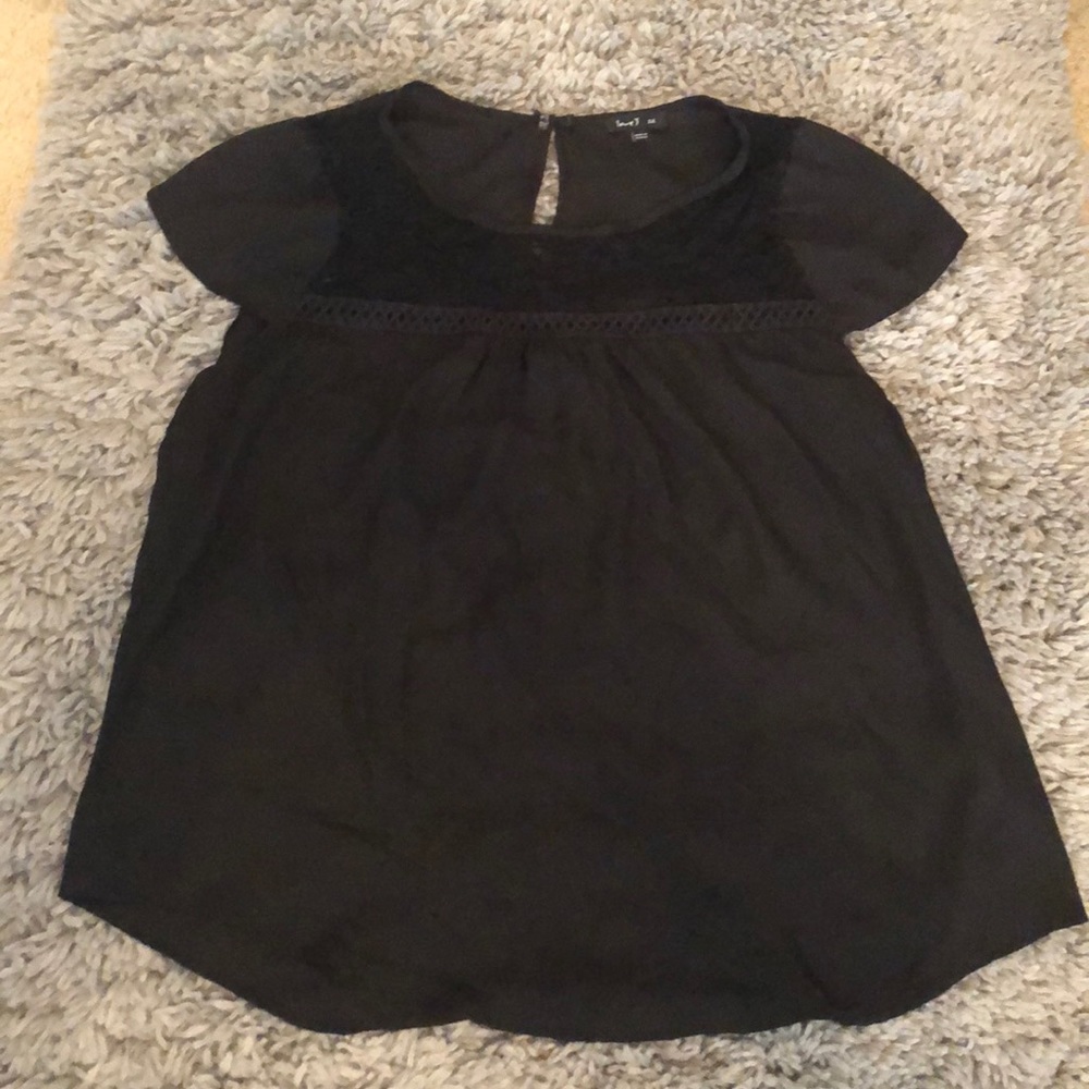 Sheer black cap sleeve shirt with lace detail!